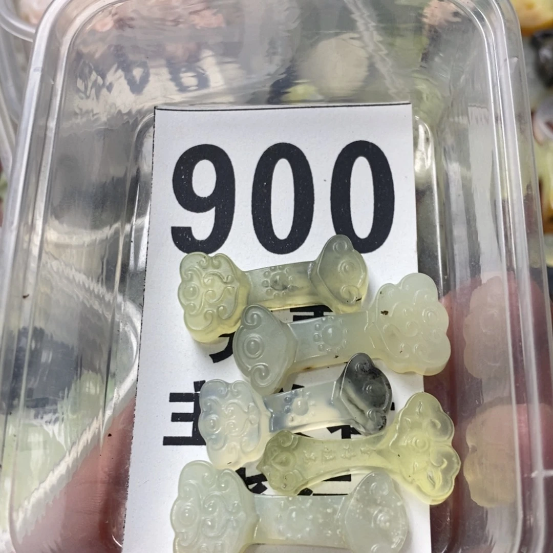 蛇纹石玉未镶嵌挂坠