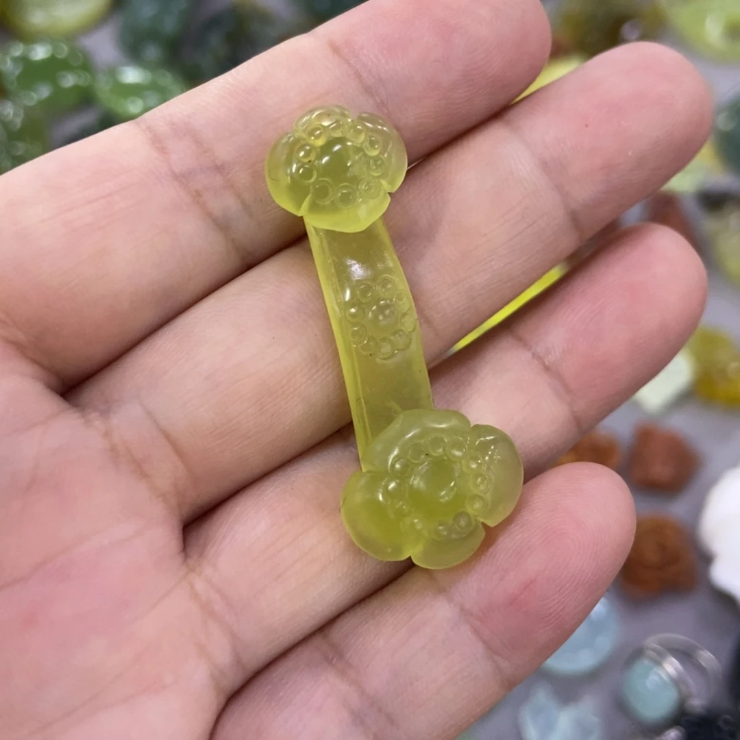 蛇纹石玉未镶嵌挂件
