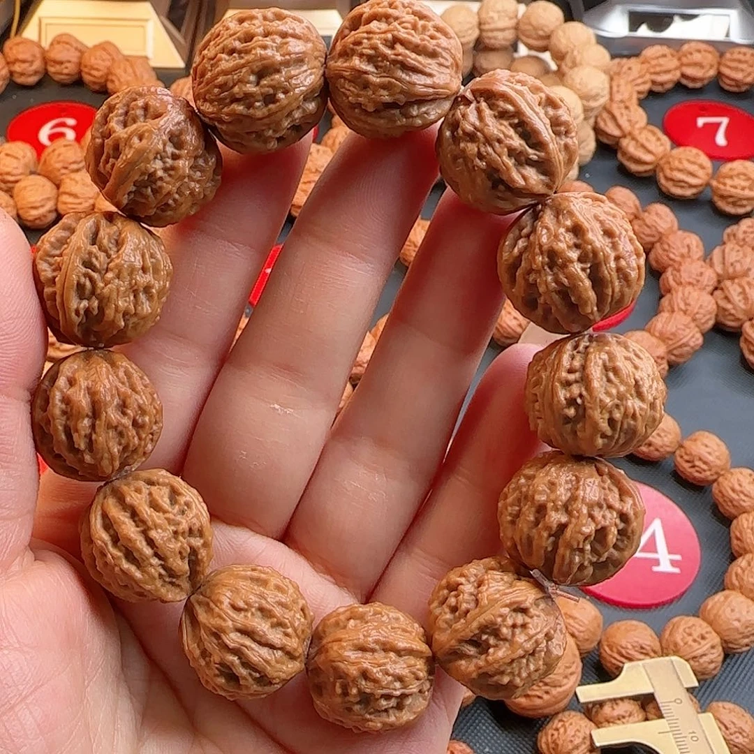 文玩核桃手串密纹