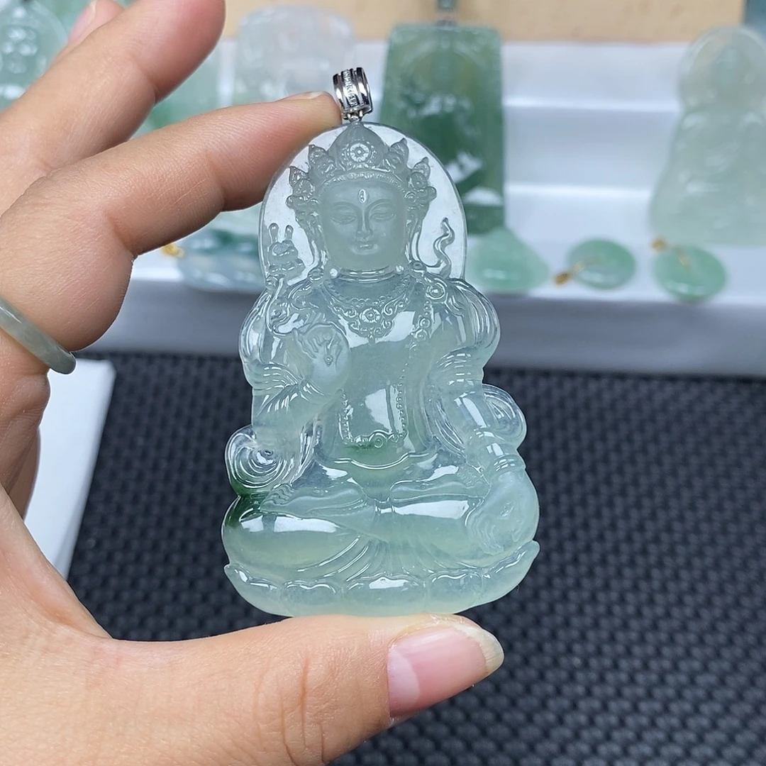 金***y翡翠未镶嵌颈饰翡翠