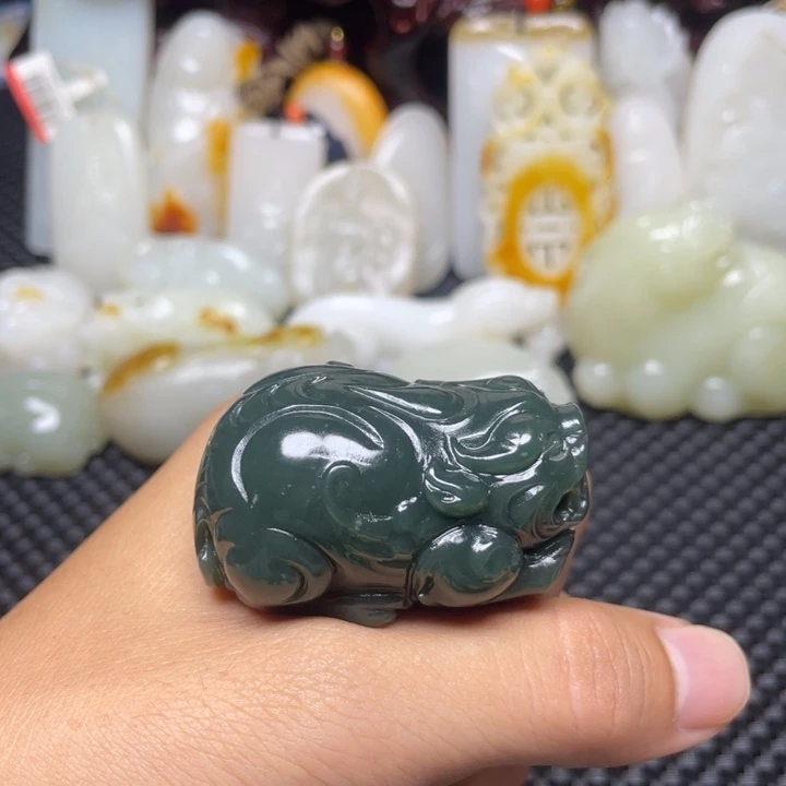 未镶嵌和田玉挂件
