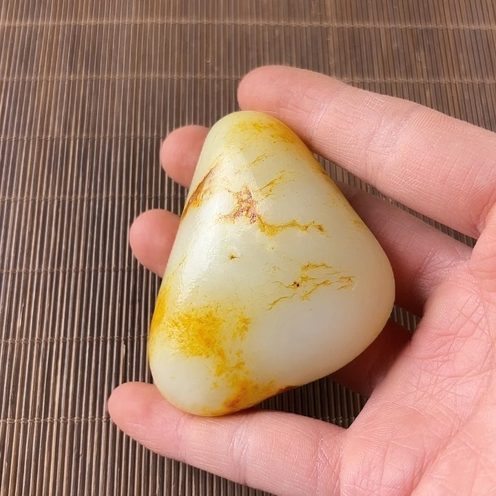 忠***堂未镶嵌和田玉挂件