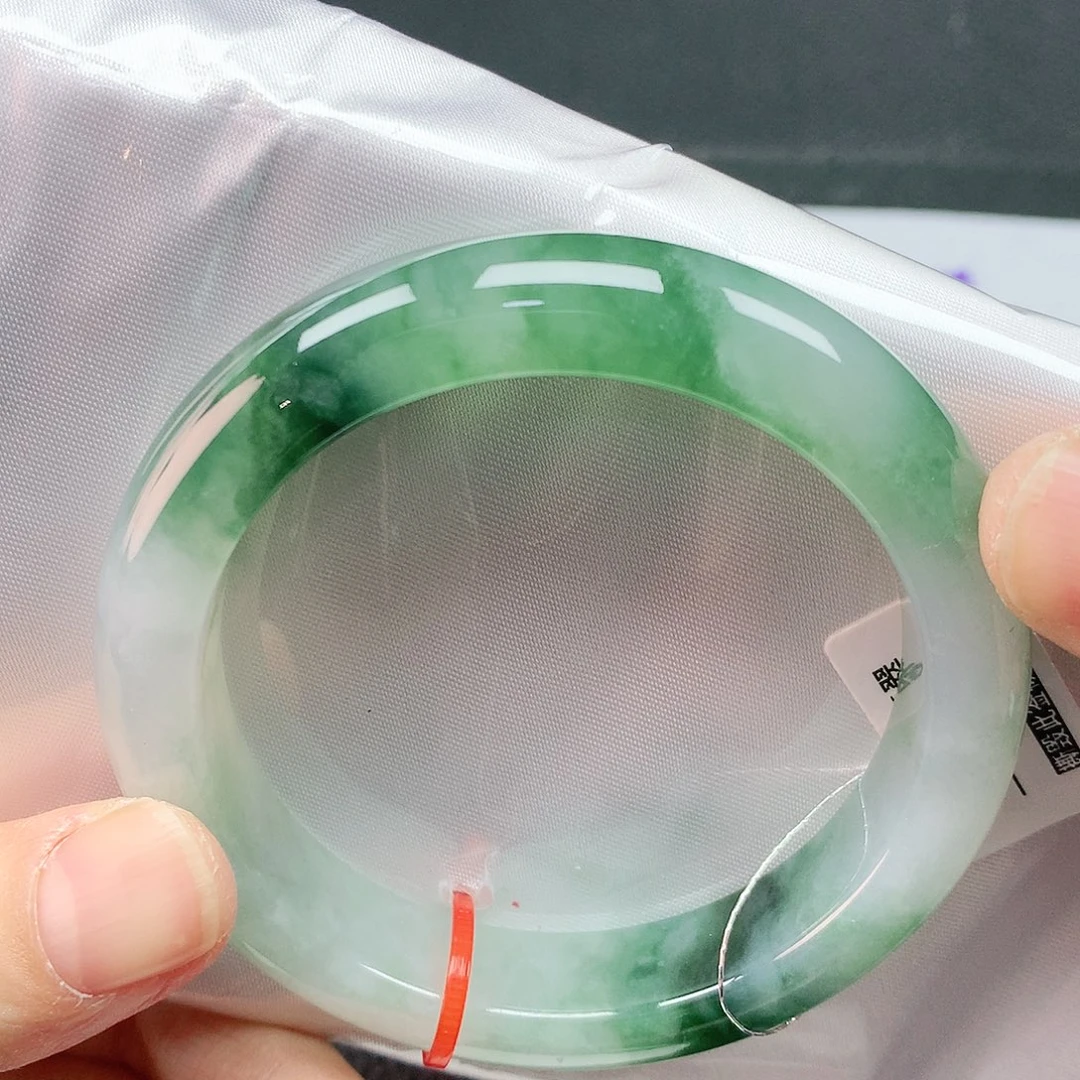 翡翠手镯未镶嵌54+圈