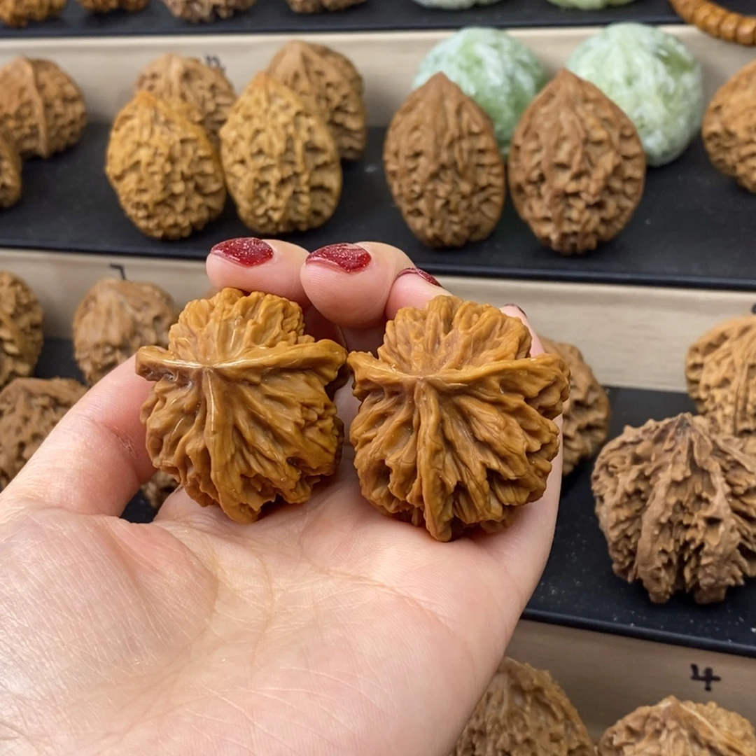 汤***汤把件文玩核桃大花三棱39