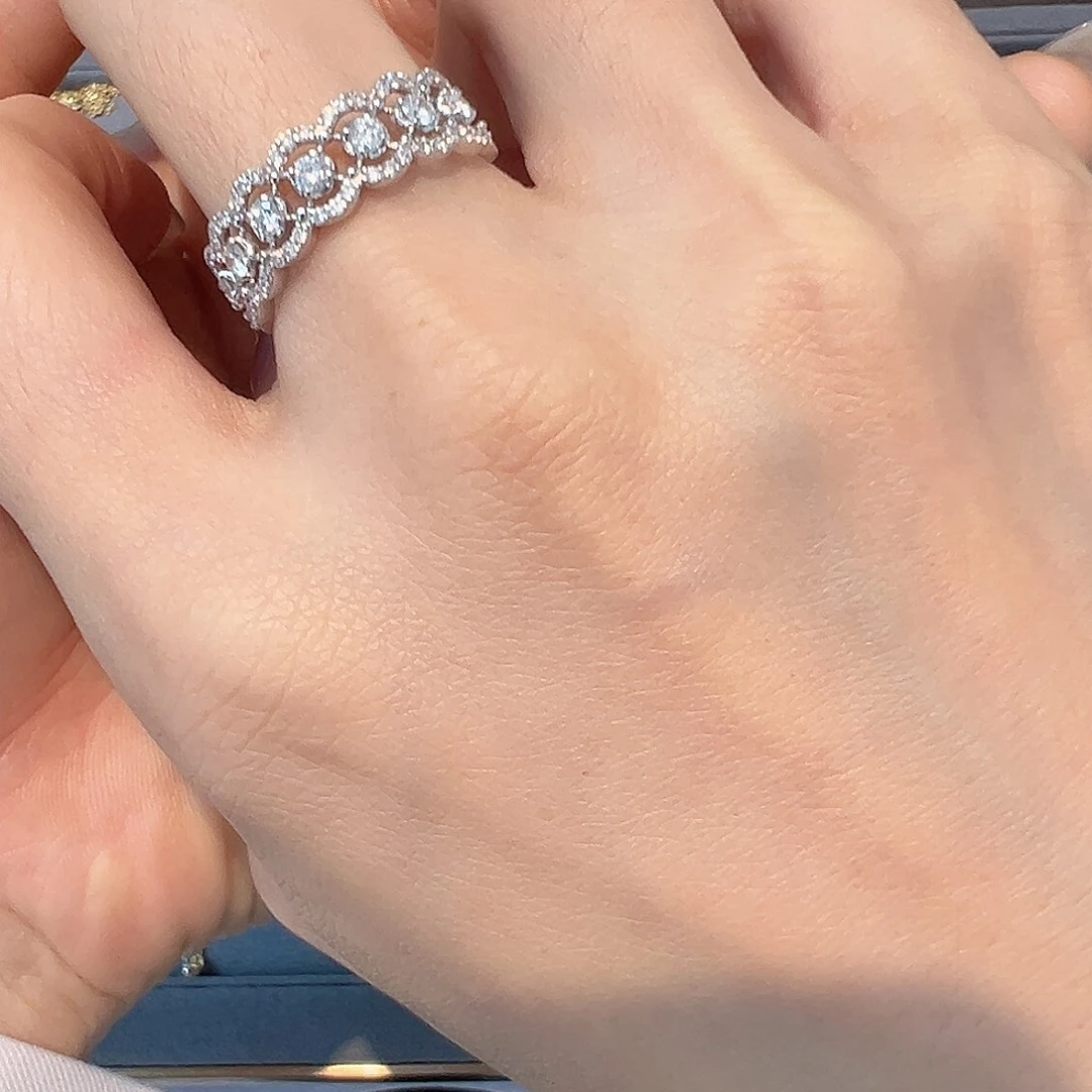 18K金镶嵌钻石戒指/指环