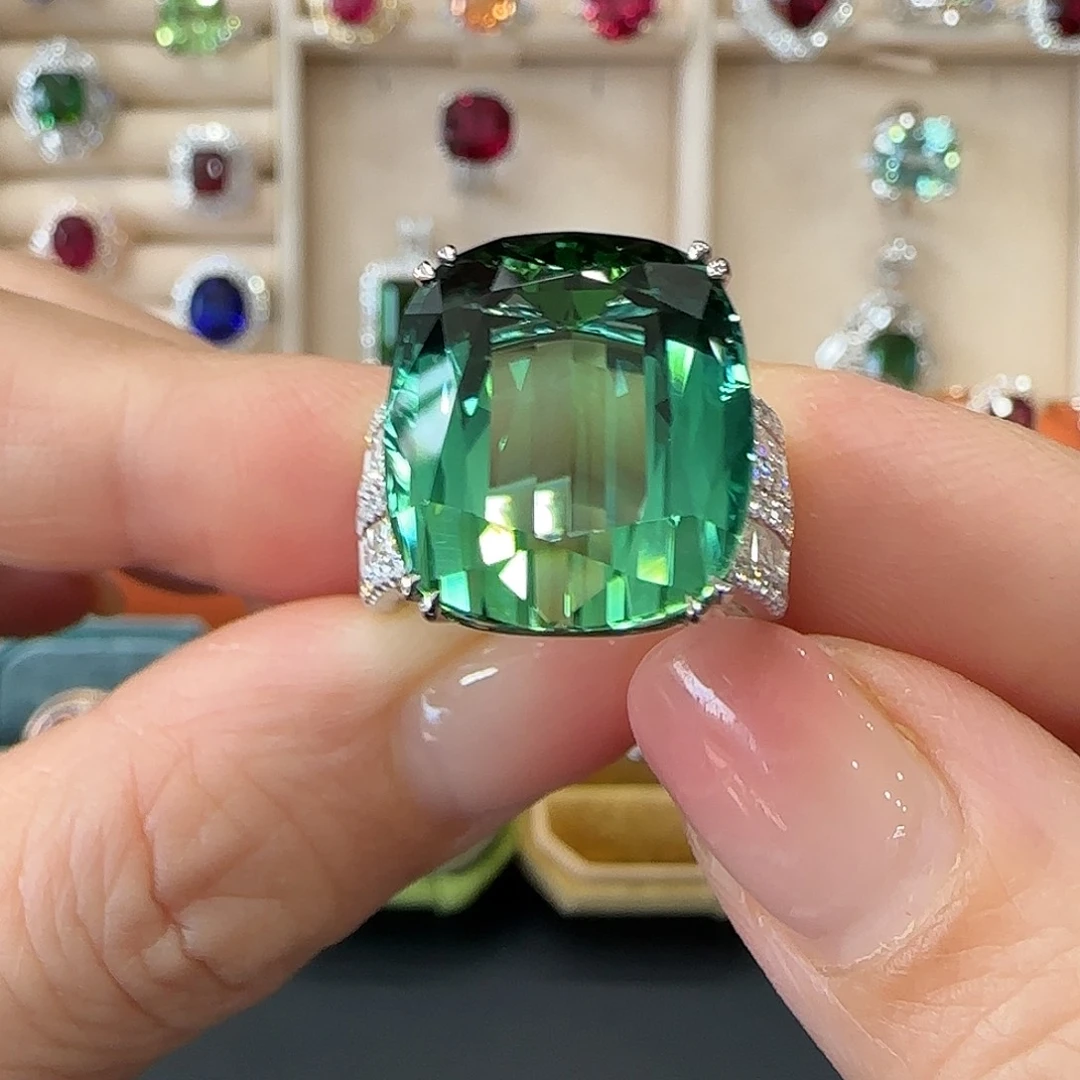 18K金镶嵌戒指碧玺20.64ct