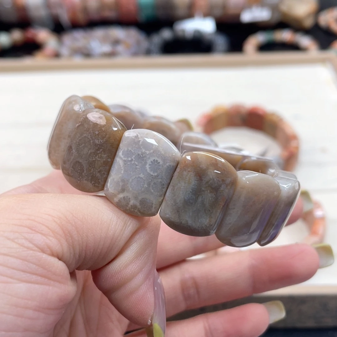 硅化珊瑚（珊瑚玉）手链未镶嵌请****米333