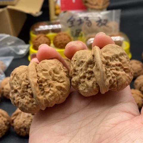 文玩核桃吊坠蛤蟆