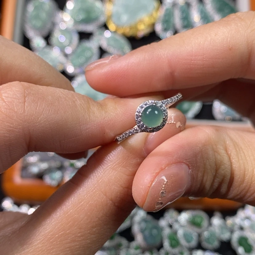 【闪购商品】翡翠颈饰未镶嵌天然