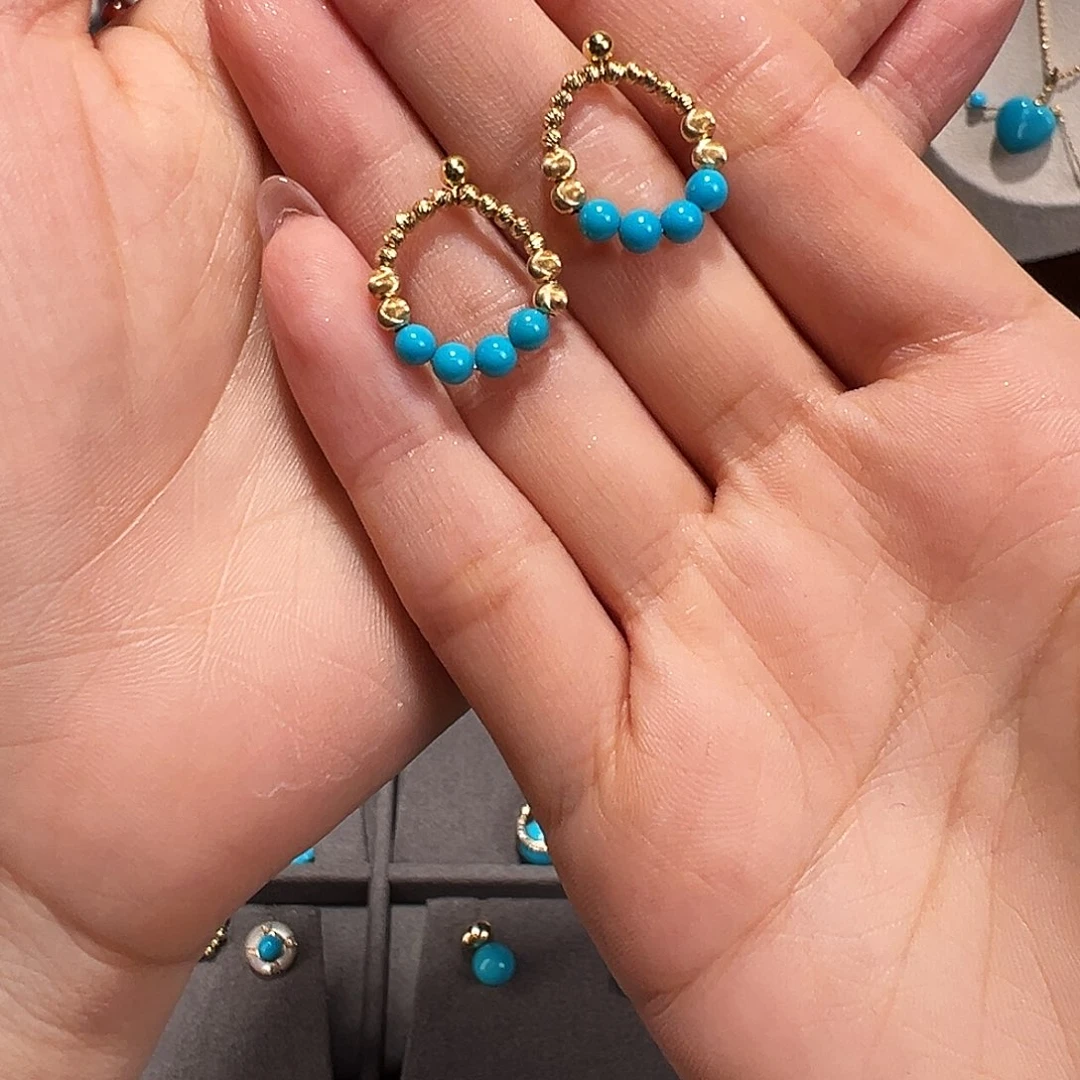 绿松石18K金镶嵌耳饰