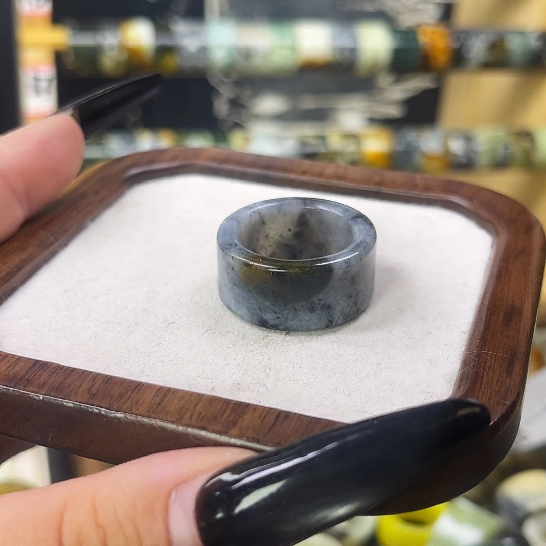 岫玉未镶嵌戒指19.29