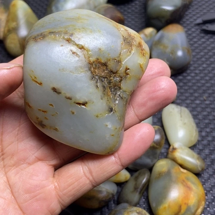 和田玉（糖玉）未镶嵌颈饰