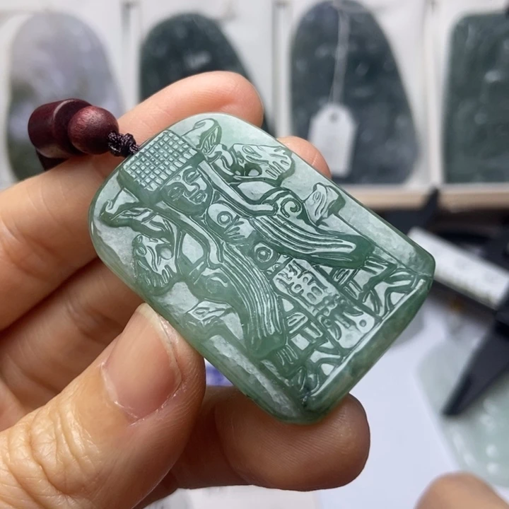 翡翠未镶嵌挂件翡翠