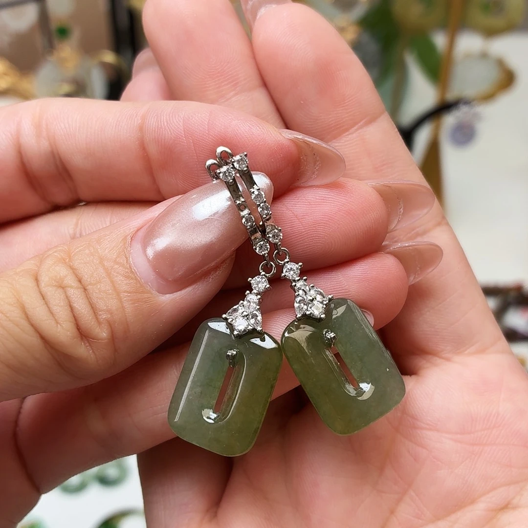 八***财翡翠银S925镶嵌耳饰缅料