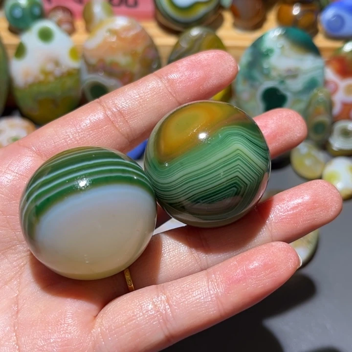 昊***财玛瑙/玉髓未镶嵌颈饰