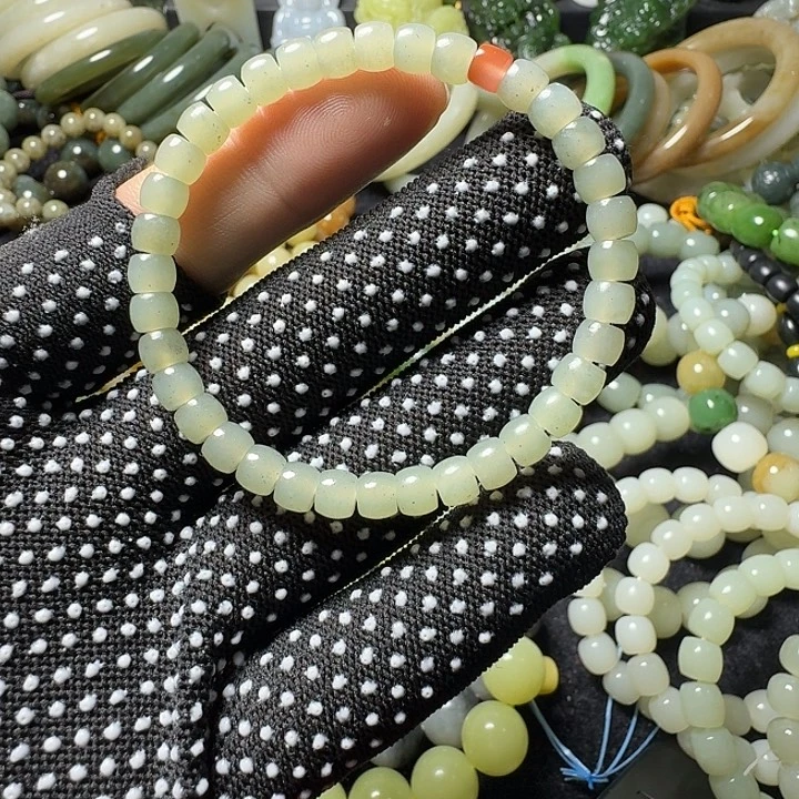 和田玉未镶嵌手链卡6