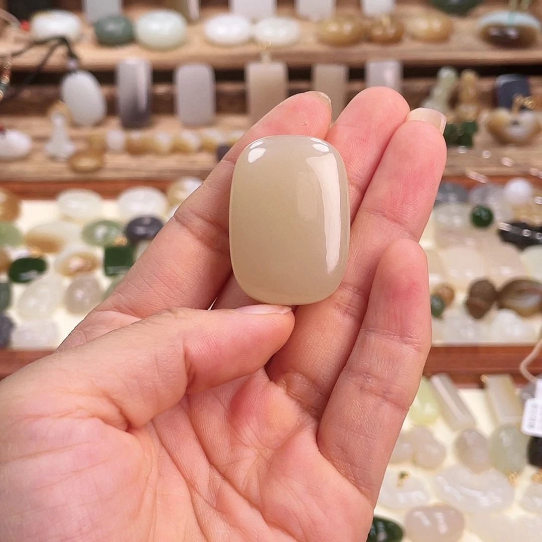 【闪购商品】和田玉未镶嵌吊坠(不含链)蔷**落