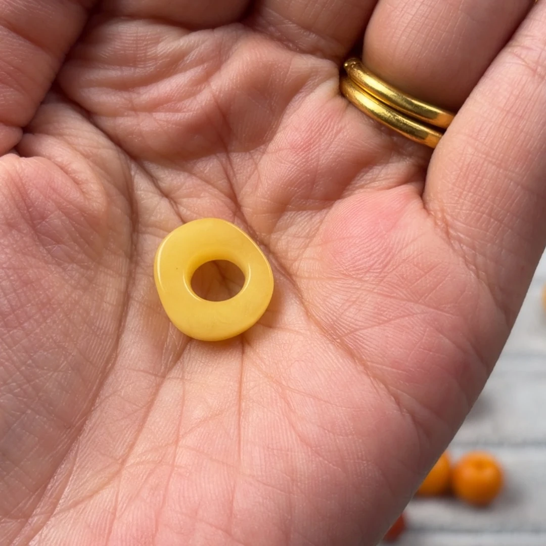 书***Y蜜蜡未镶嵌颈饰老蜜蜡