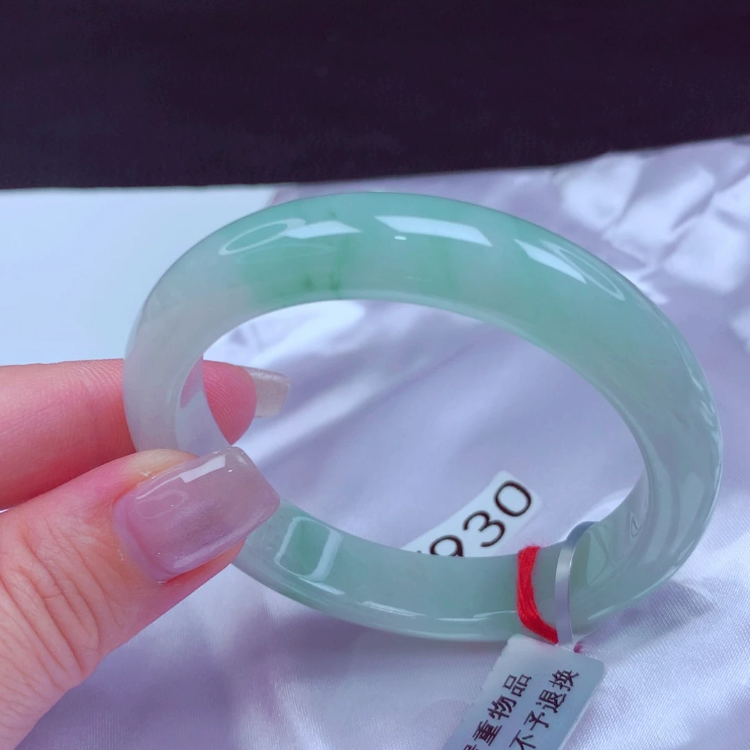 翡翠手镯未镶嵌手镯88