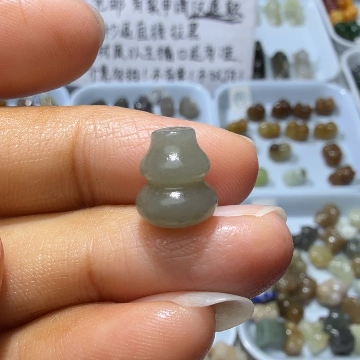 和田玉未镶嵌珠宝奇石