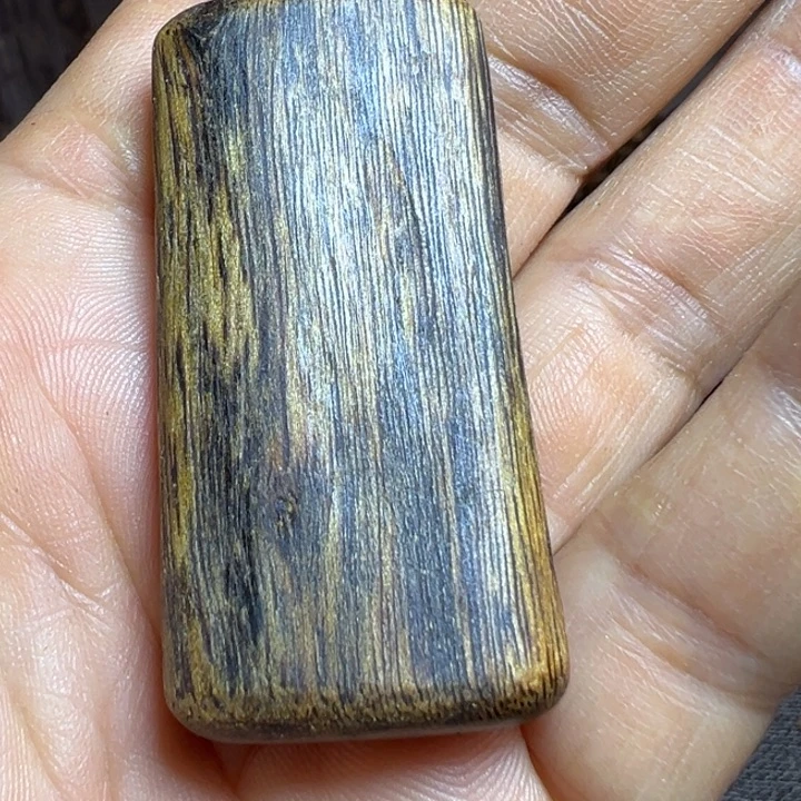 沉香碎屑沉香素牌6.4克