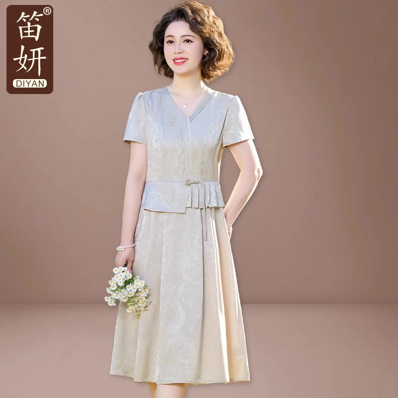 端庄优雅妈妈连衣裙2025新款中老年女夏装雪纺裙子假两件气质高贵
