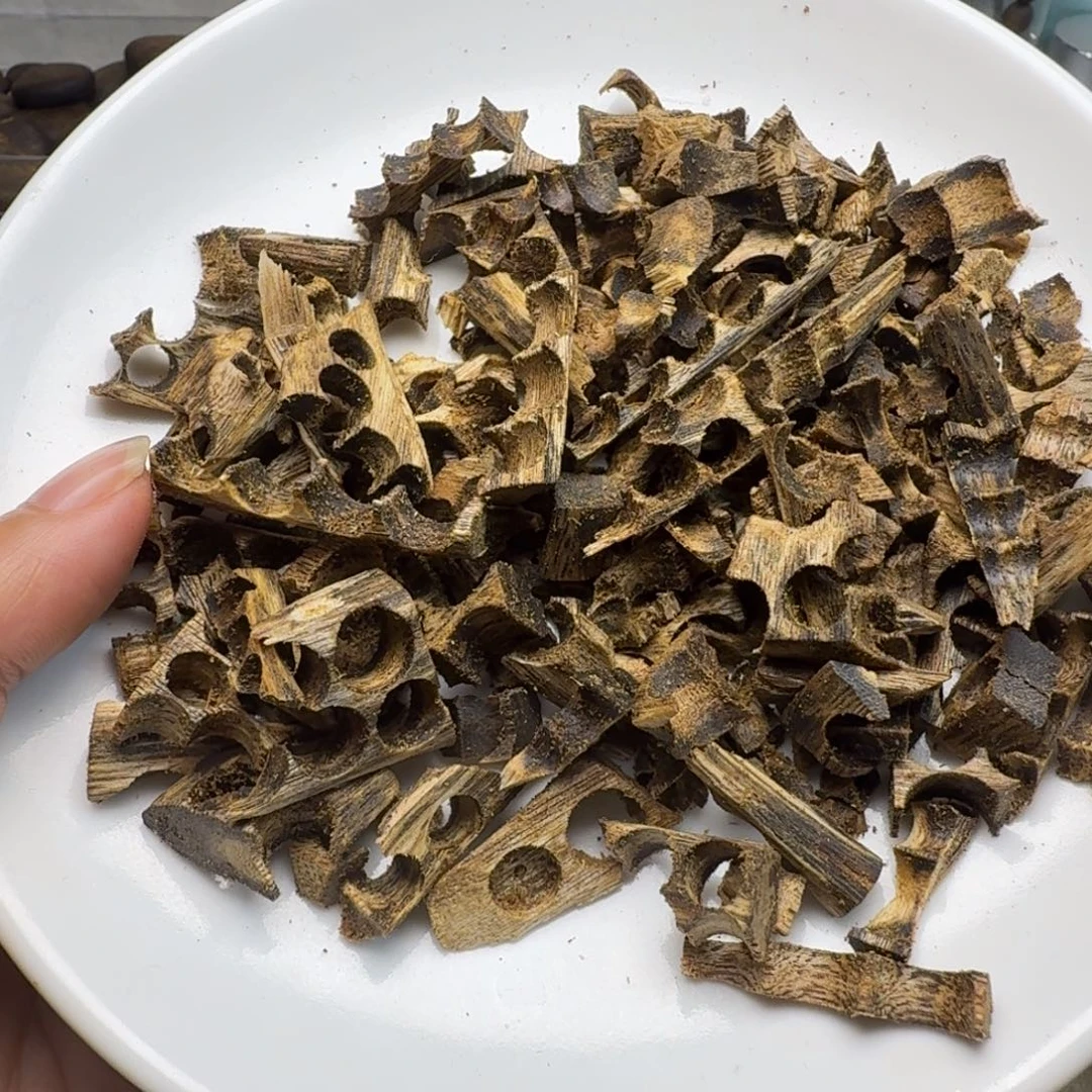 沉香碎屑沉香钻孔料