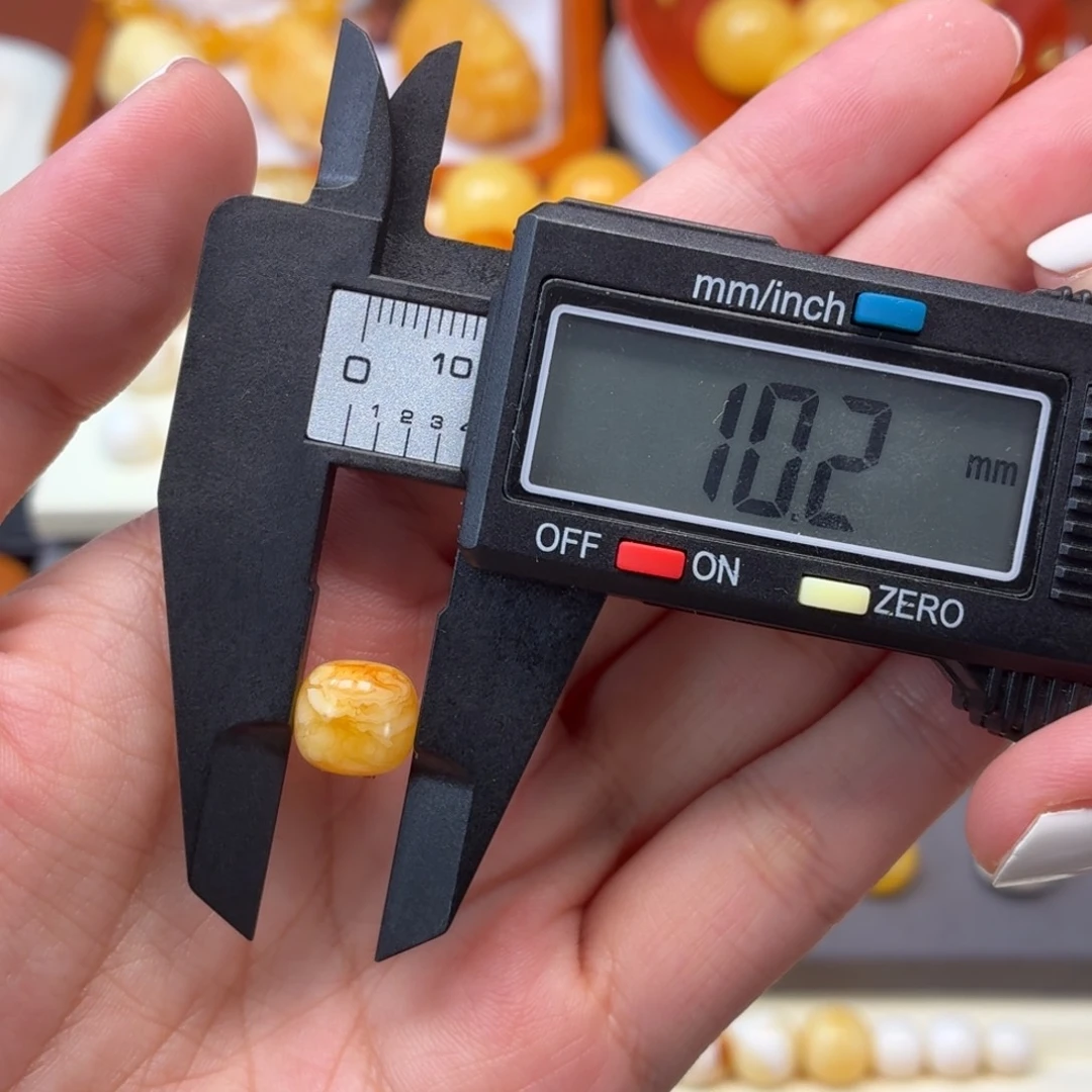 琥珀未镶嵌珠宝奇石焦皮橘底妖花溶洞老型10mm