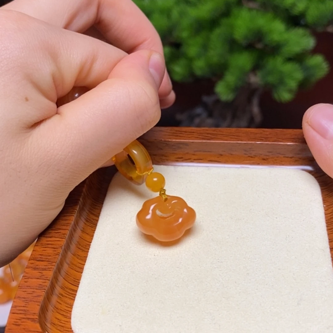【闪购商品】蜜蜡吊坠(不含链)未镶嵌定制吊坠滴流