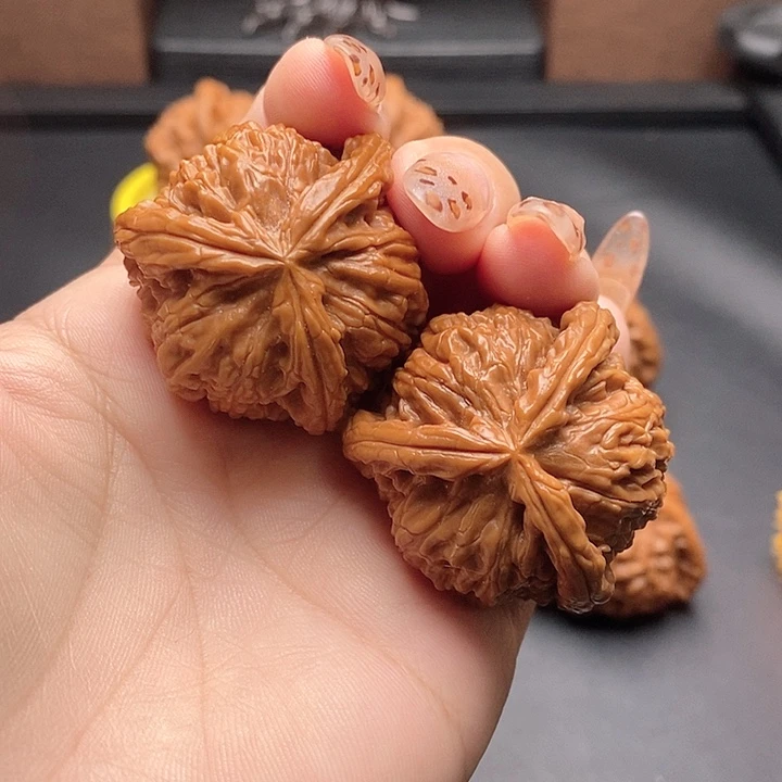核桃核桃吊坠白狮子
