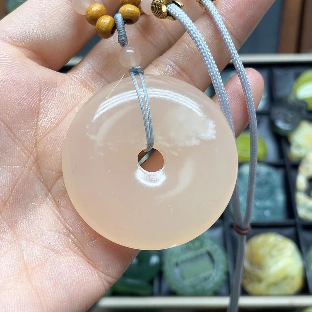 未镶嵌蛇纹石玉颈饰