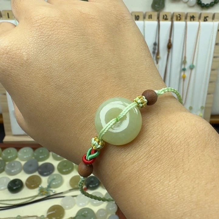 和田玉未镶嵌颈饰黄口手链