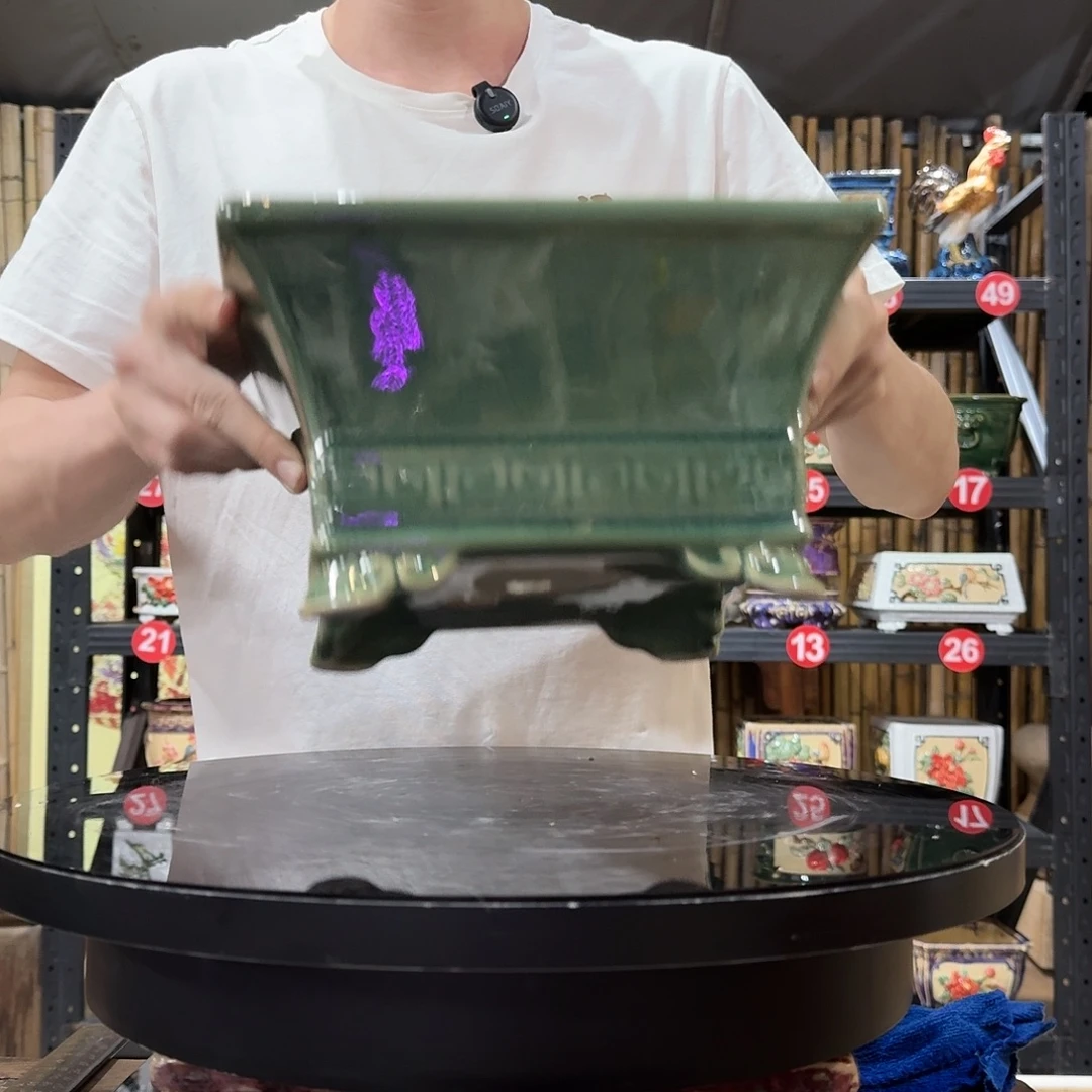 526玉绿瑕疵低足磕碰介意勿拍外口23内深12