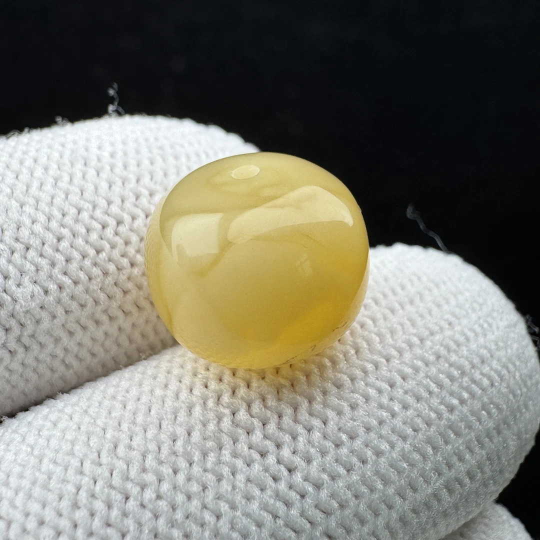 B3451天然蜜蜡 墩子13.1*10.8mm 保真原矿