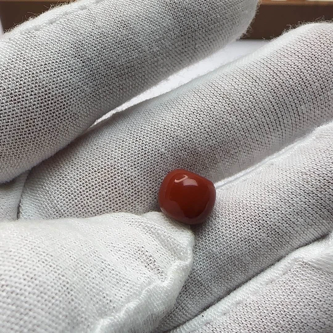 初***一南红玛瑙未镶嵌珠子