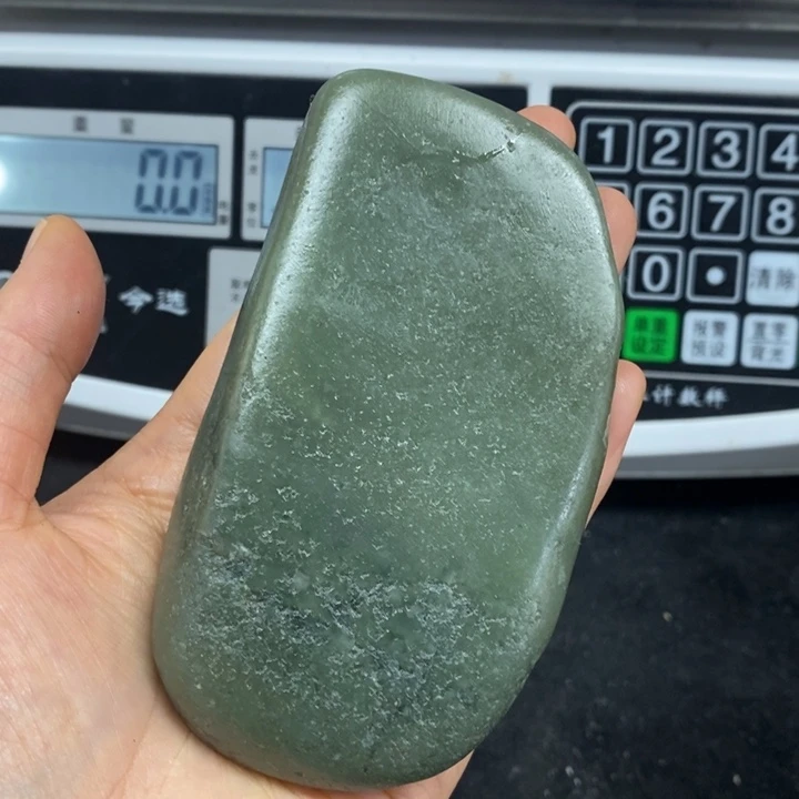 未镶嵌和田玉（糖玉）挂件