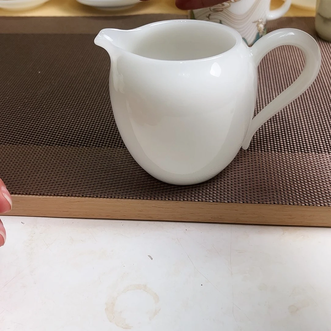瓷片璞玉瓷把手办公杯220cc
