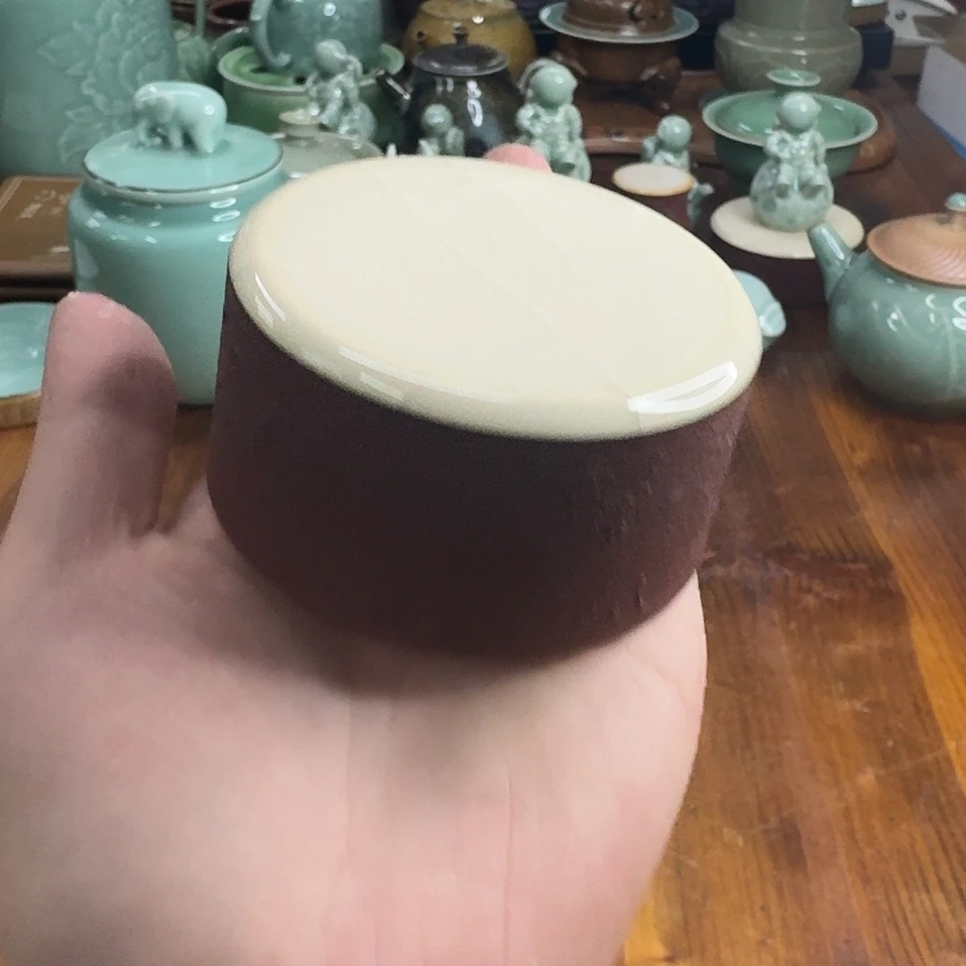 小仲龙泉青瓷微瑕54