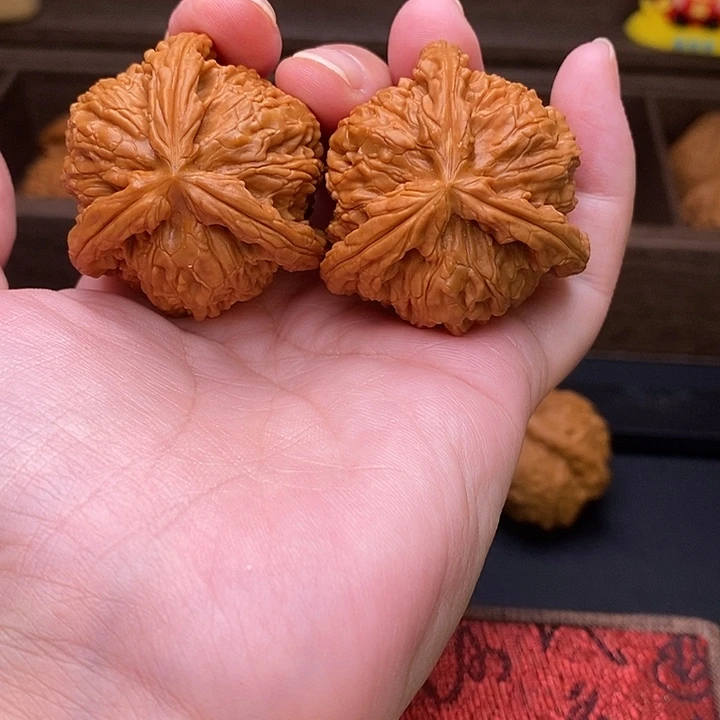 心***月把件文玩核桃白奔