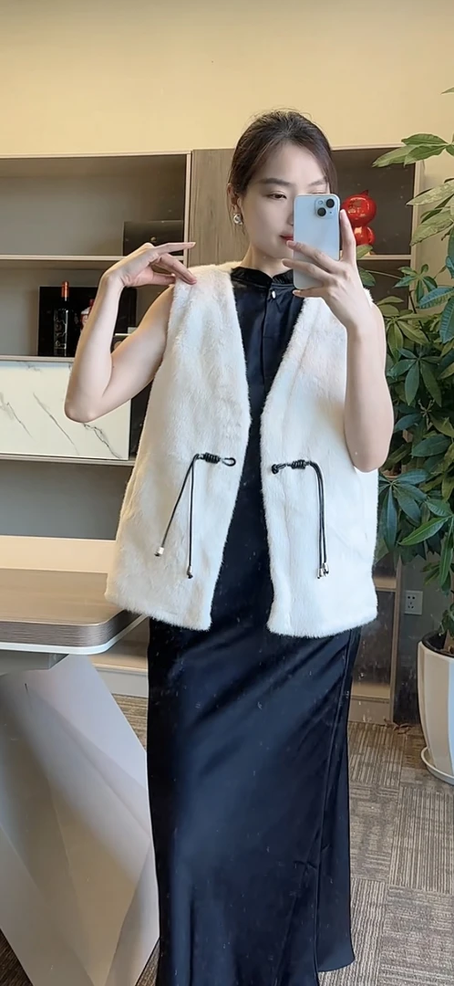 V领常规无袖短款女优雅气质马甲 3507
