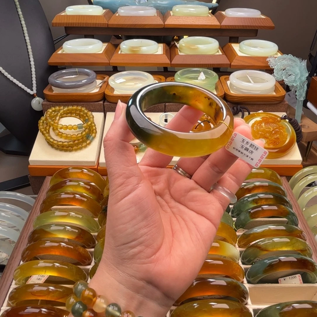 蛇纹石玉未镶嵌手镯54