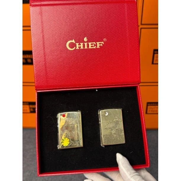 首领日月江山礼盒精工精雕复古防风煤油打火机(不带油)