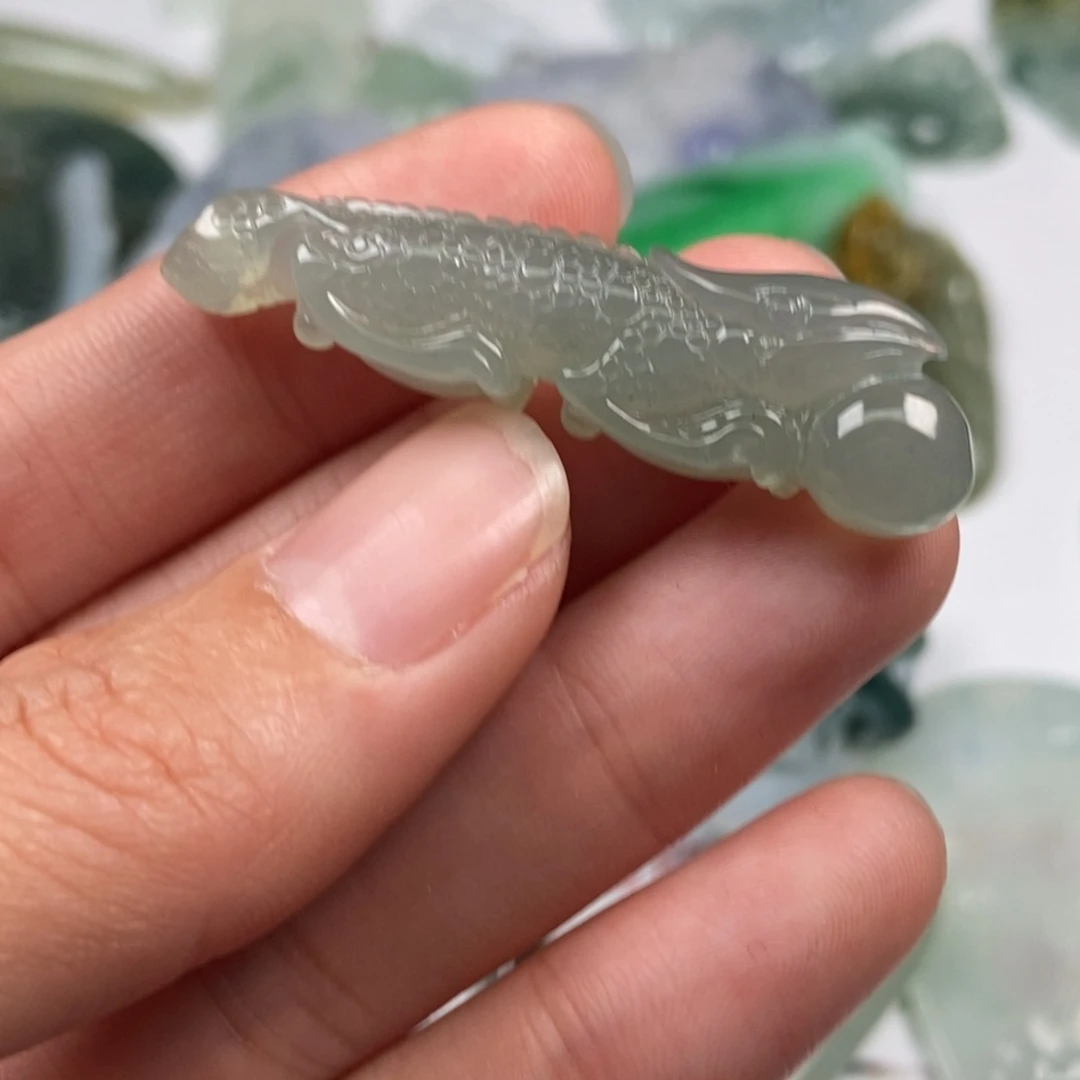 翡翠未镶嵌颈饰翡翠