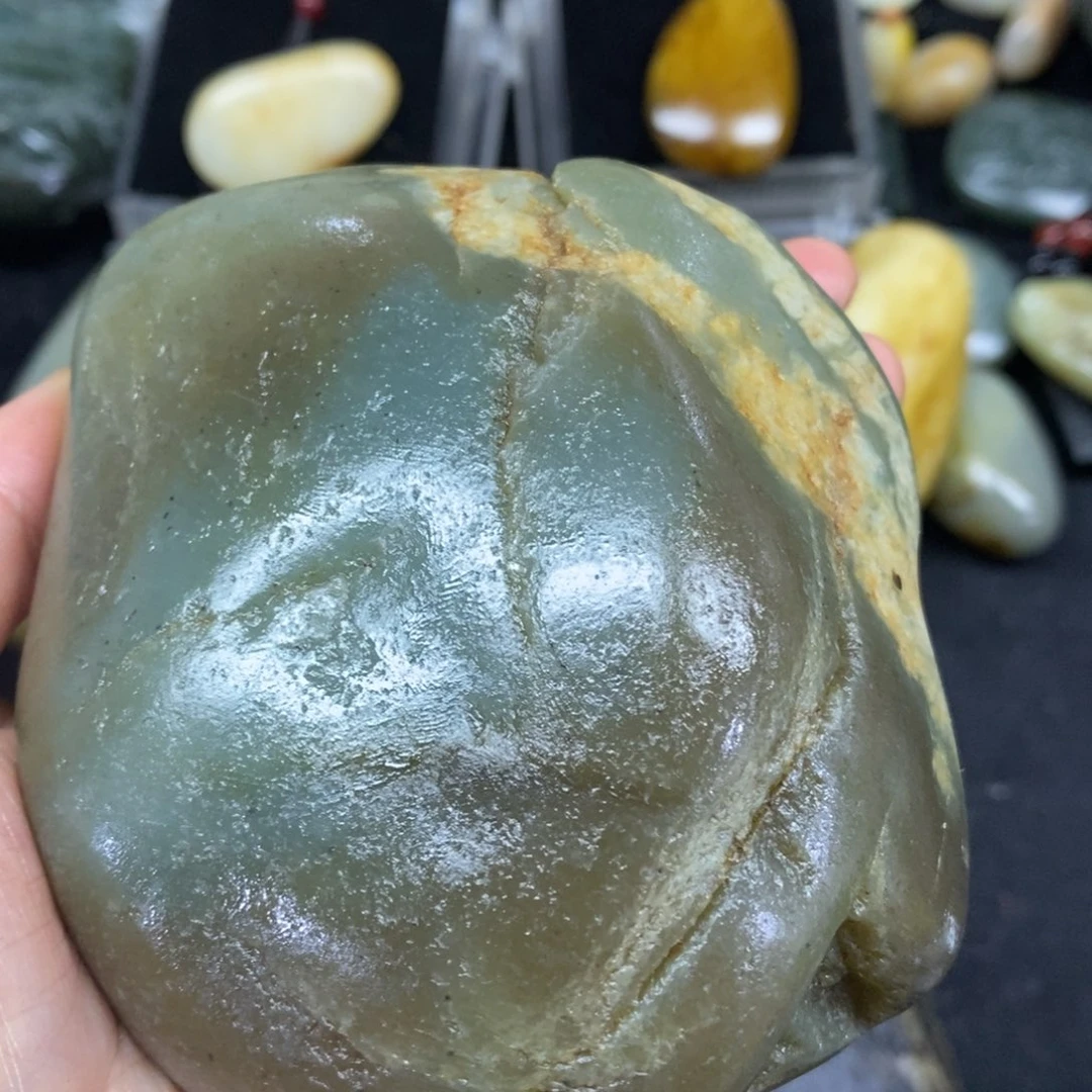 未镶嵌和田玉（糖玉）挂件