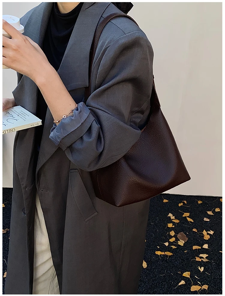 时尚大包包女2025新款潮复古气质腋下包大容量软慢通勤腋下托特包