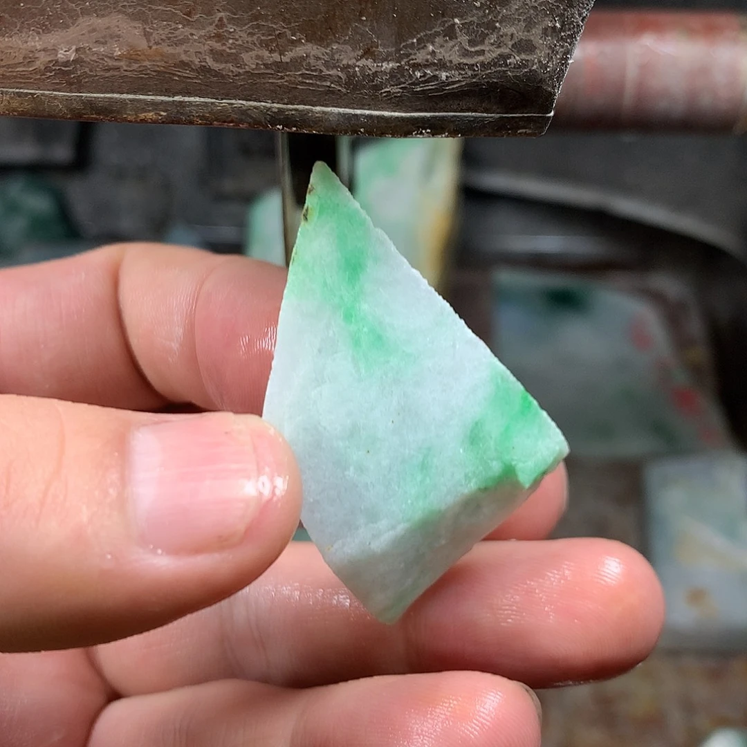 未镶嵌挂件翡翠翡翠原石