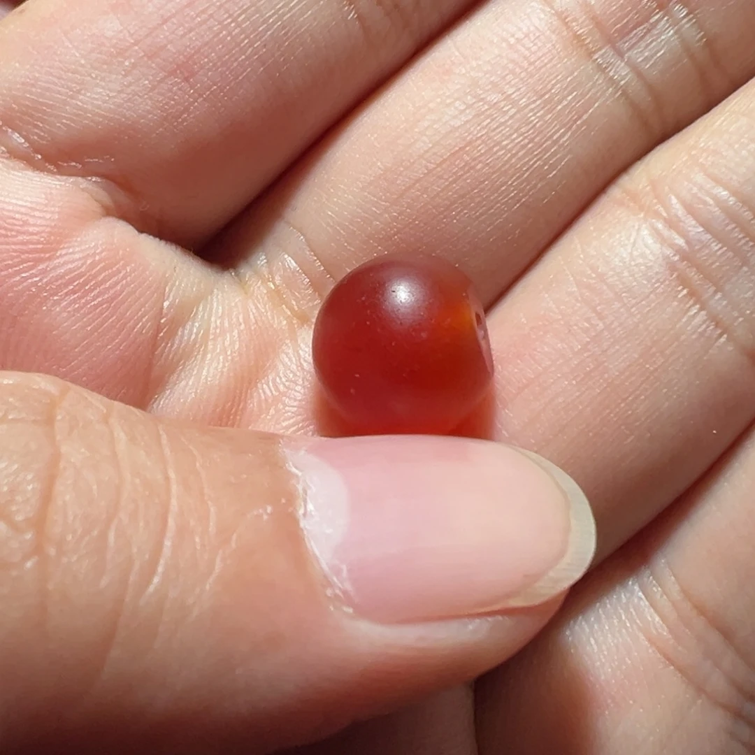 @***亲玛瑙/玉髓未镶嵌珠子。