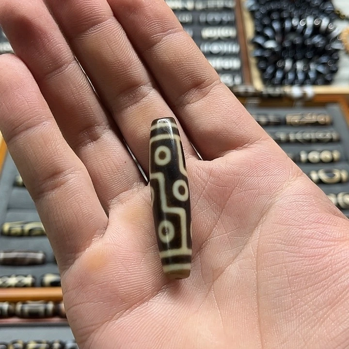 玛瑙/玉髓颈饰未镶嵌官**、