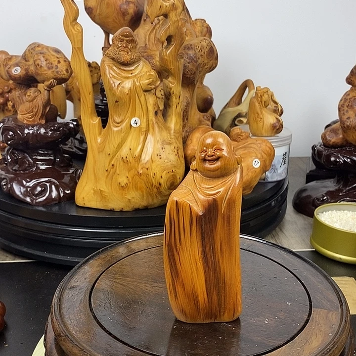 柏木（崖柏）弥勒手把件