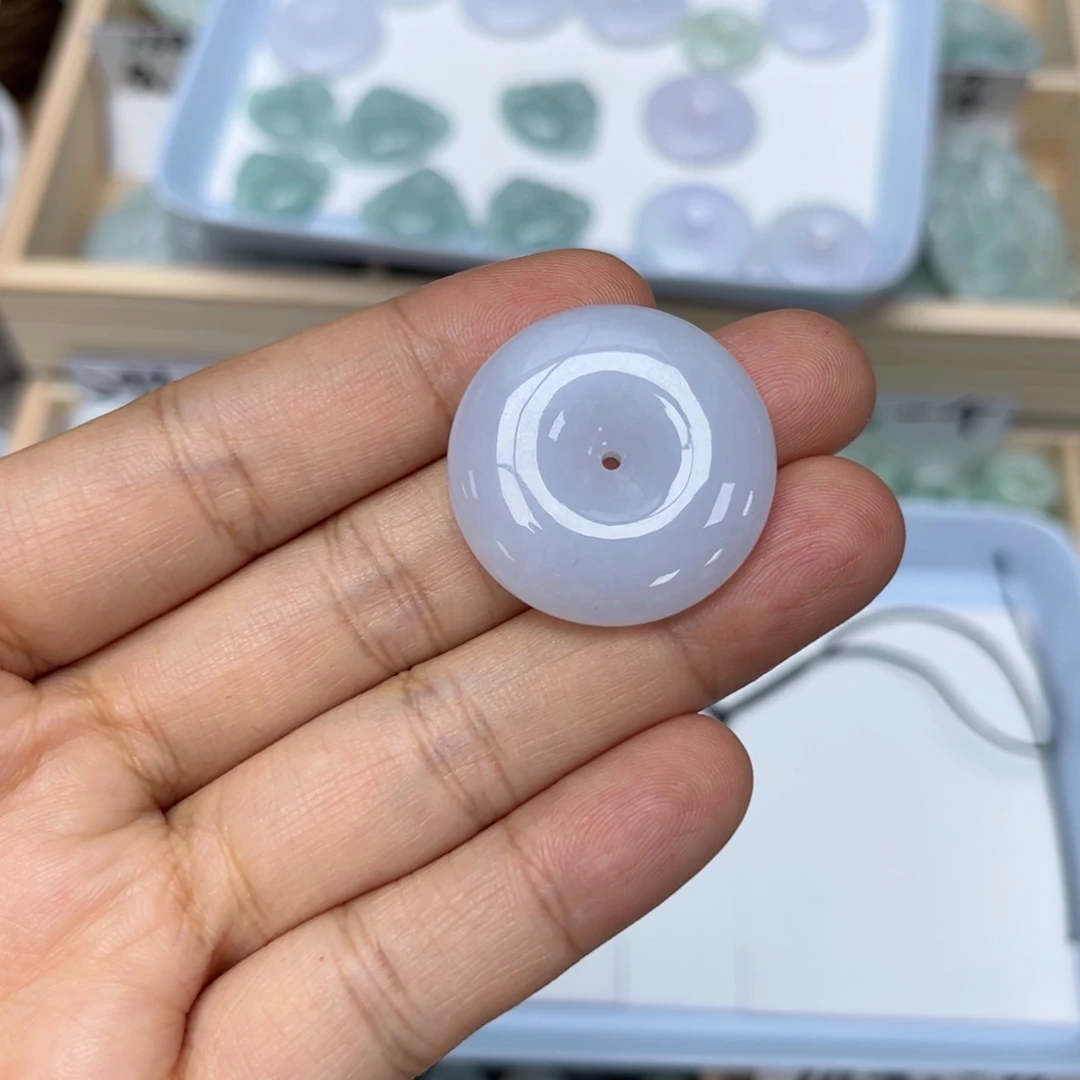 颈饰未镶嵌翡翠S****?28x7平安扣